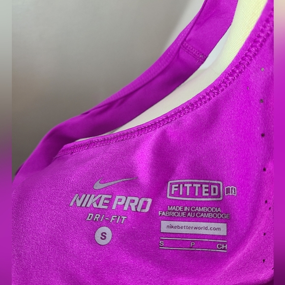 Nike Pro Dri-Fit fitted tank top Size small women's - Picture 4 of 4